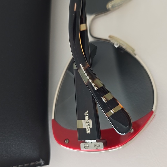 Prada sunglasses grey tint with red decor and turtle arms - Picture 3 of 9
